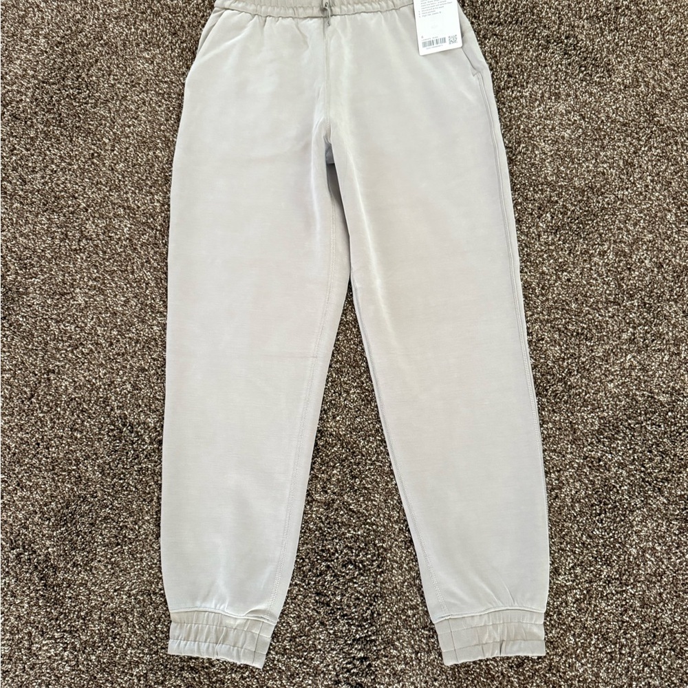 Lululemon Athletica Riverstone Brushed Softreme Jogger Size 6 NWT